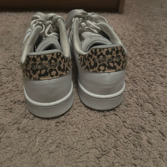 ADIDAS Sneakers size 6.5 Women’s - Picture 4 of 8